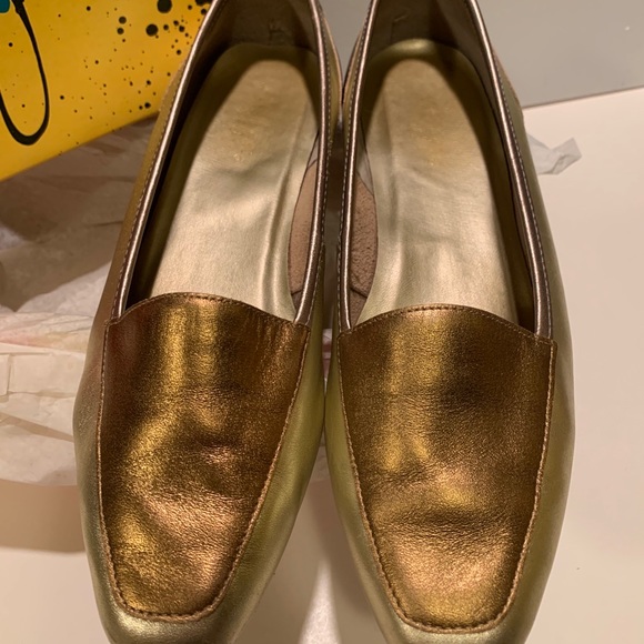 WOMEN’S ARPEGGIOS METALLIC MULTICOLOR LOAFERS. - Picture 2 of 12